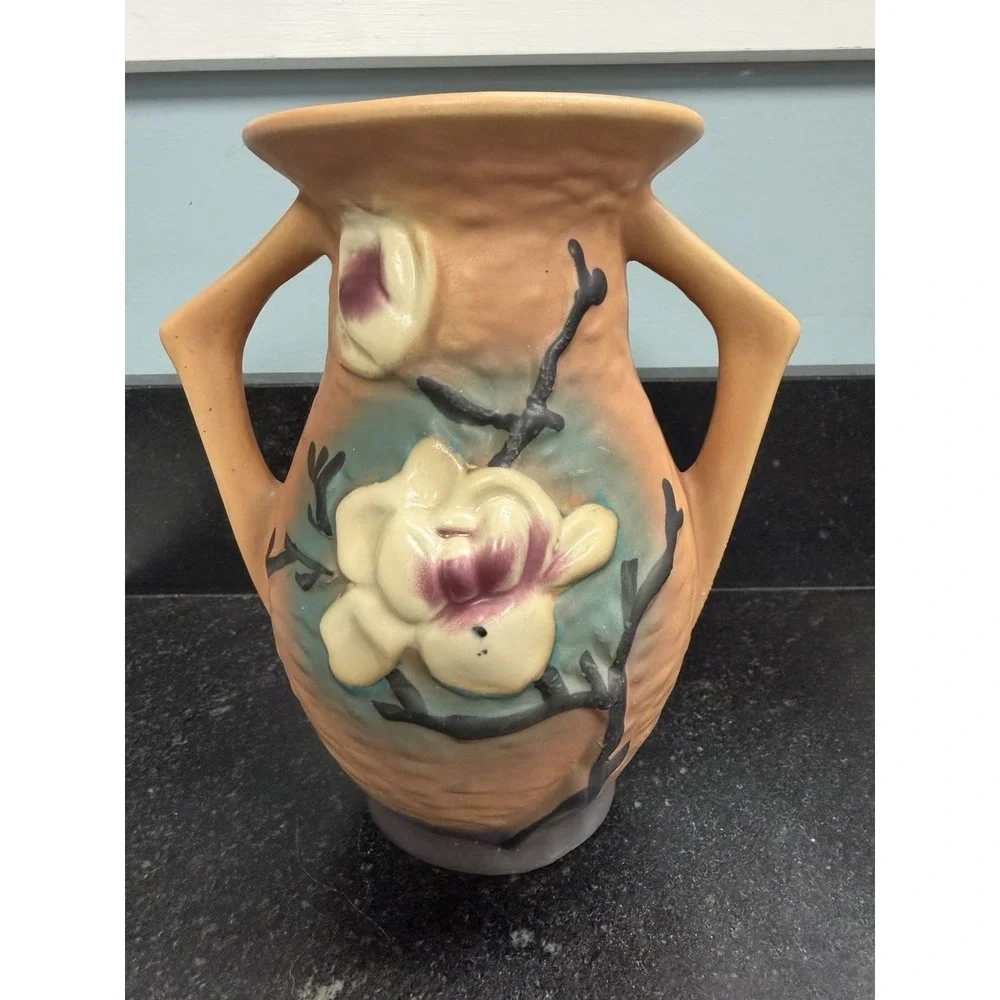 Roseville Pottery Magnolia Double‎ Handle Vase 90-7 Art Pottery Reproduction